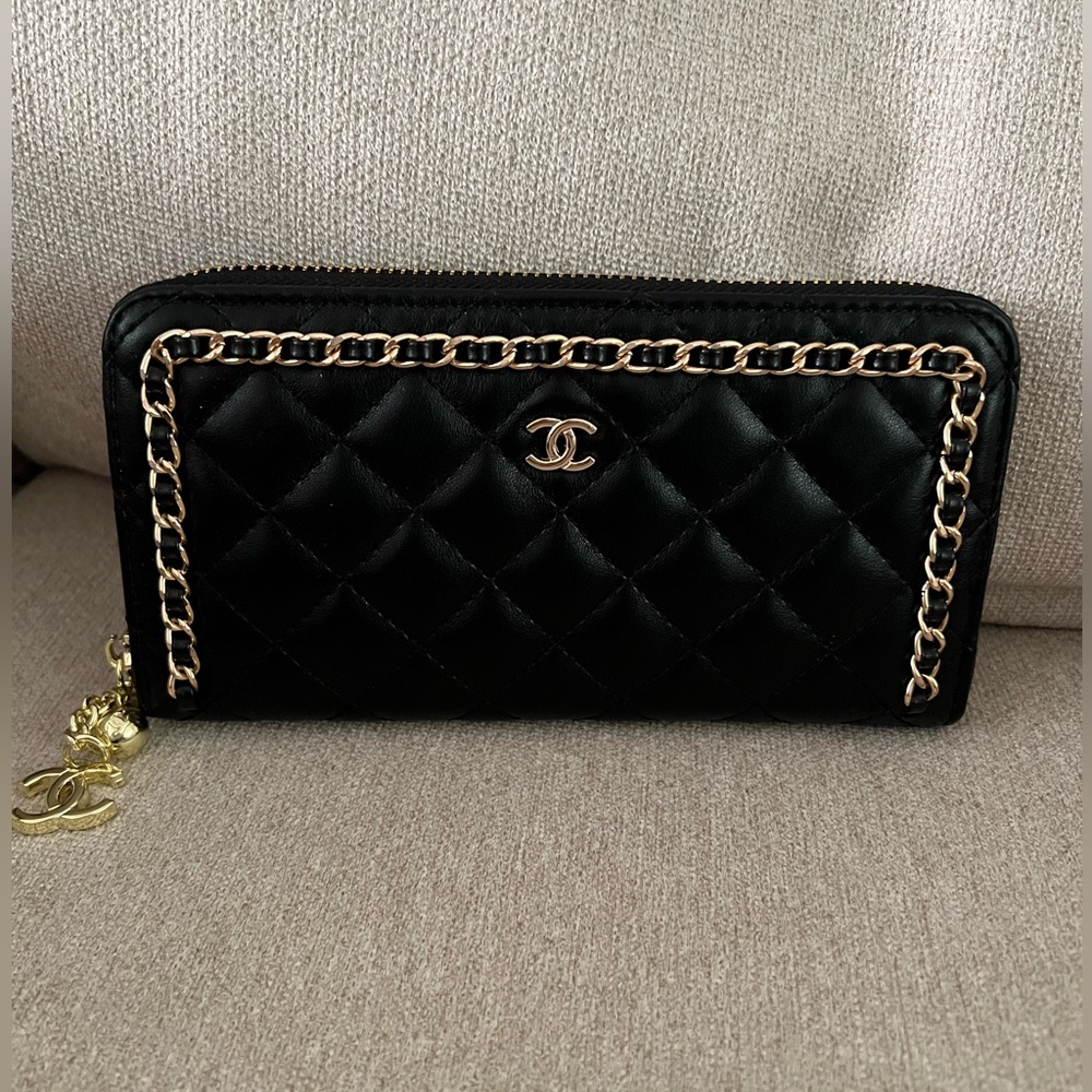 Quilted Black Wallet with Gold Chain